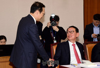 [포토] 이야기하는 '홍영표-김도읍'