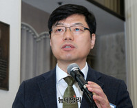 [포토] '서재필과 미국에서의 3.1운동' 세미나 찾은 김명섭 교수