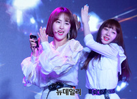 [포토] 마이크 빠져도 침착한 무대 선보인 '밴디트' 정우