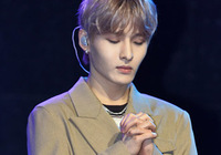 [포토] 레인즈 출신 가수 성리, 팬들 향한 하트