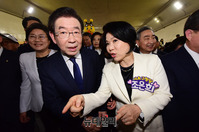 [포토] 개통 앞둔 서리풀터널 둘러보는 '박원순-조은희'