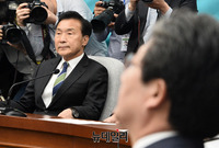 [포토] 냉랭한 '손학규-유승민'