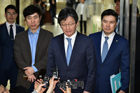 [포토] 의총결과 반발하는 유승민 바른미래당 의원