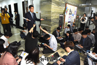 [포토] 입장 밝히는 오신환 바른미래당 의원