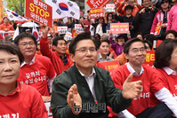 [포토] '문재인 STOP!, 국민이 심판합니다!' 집회 참석한 황교안 대표