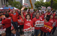 [포토] 안사하는 나경원 자유한국당 원내대표