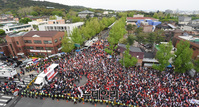 [포토] 청와대 앞 가득 메운 황교안 대표와 집회 참석자들