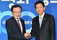 [포토] 손잡은 '이해찬-진영'