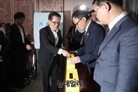 [포토] 투표마친 박지원 의원