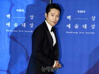 [포토] 이병헌, 수트가 잘어울리는 남자