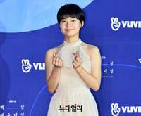 [포토] 배우 이재인, 수줍은 손하트