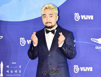 [포토] 유병재, 하트포즈