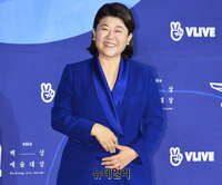 [포토] 배우 이정은, 행복한 미소