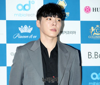 [포토] 논란 후 첫 공식 석상 갖는 휘성