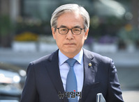 [포토] BMW결함 은폐의혹 받는 김효준 회장, 경찰출석