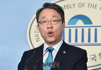 [포토] 원내대표 출마 선언하는 김성식