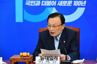 [포토] 발언하는 이해찬 더불어민주당 대표