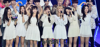 [포토] 걸그룹 오마이걸 "1위해서 행복해요"