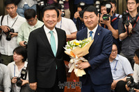 [포토] 원내대표직 내려놓는 김관영