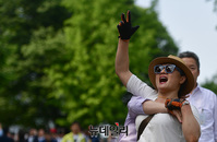 [포토] 이재명 경기지사 무죄선고에 환호하는 지지자