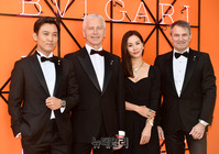 [포토] 불가리 디렉터들과 포토타임 갖는 고소영