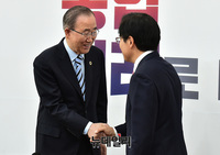 [포토] 황교안 한국당 대표 찾은 반기문 국가기후환경회의 위원장