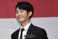 [포토] 로맨스드라마 '봄밤'으로 복귀하는 정해인