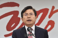 [포토] 민생투어 시즌1 마친 황교안 "국민의 절망을 희망으로"