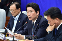 [포토] 민주당 확대간부회의, 발언하는 이인영 원내대표