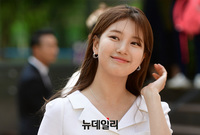 [포토] 백화점에 등장한 수지