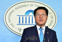 [포토] 선거법 관련 기자회견 갖는 정운천 의원