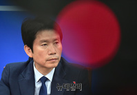 [포토] 원내대책회의 참석한 이인영 원내대표