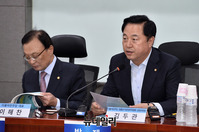 [포토] 자치분권과 지역혁신 관련 발언하는 김두관