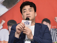 [포토] 백종원 "급식은 아이들 위해 만들어야"