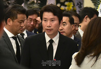[포토] 이희호 여사 빈소 들어서는 이인영 민주당 원내대표