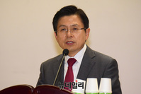 [포토] 축사하는 황교안 자유한국당 대표