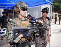 [포토] '워리어플랫폼' 설명하는 군 관계자