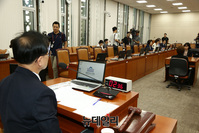 [포토] 한국당 없이 열린 국회 보건복지위