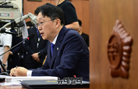 [포토] 답변하는 김현준 국세청장 후보자