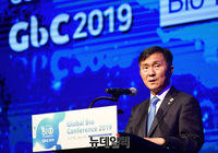 [포토] 글로벌 바이오 컨퍼런스, 축사하는 김연명 청와대 사회수석