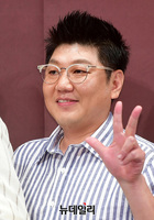 [포토] '평일 오후 3시의 연인' 연출 맡은 김정민 감독