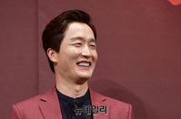 [포토] 어른 성장 드라마로 안방 찾는 배우 최병모