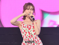 [포토] 남심 설레게 하는 트롯가수 하유비 