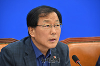 [포토] 발언하는 윤후덕 더불어민주당 민생입법추진단장