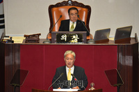 [포토] 비교섭단체 대표연설 하는 유성엽 민평당 원내대표