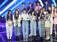 [포토] 더쇼 1위 수상 소감 말하는 걸그룹 여자친구