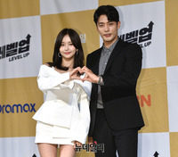 [포토] '성훈-한보름' 선남선녀 로맨틱 코미디 드라마 