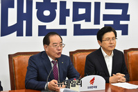 [포토] 한국교총 대표단 면담하는 황교안 한국당 대표