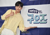 [포토] 비투비 육성재 "95년생 동갑내기 모였어요"