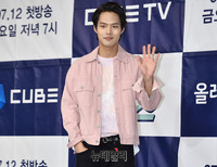 [포토] 모델 백경도 "이게 모델 포즈죠"